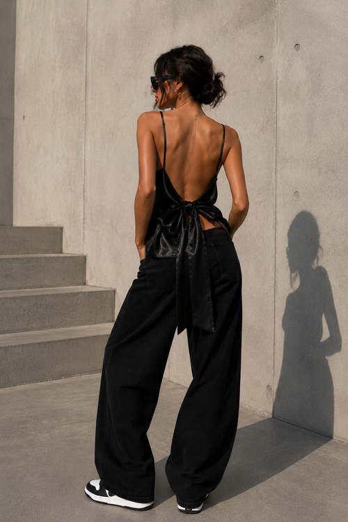 Top Crop Espalda Abierta – Negro